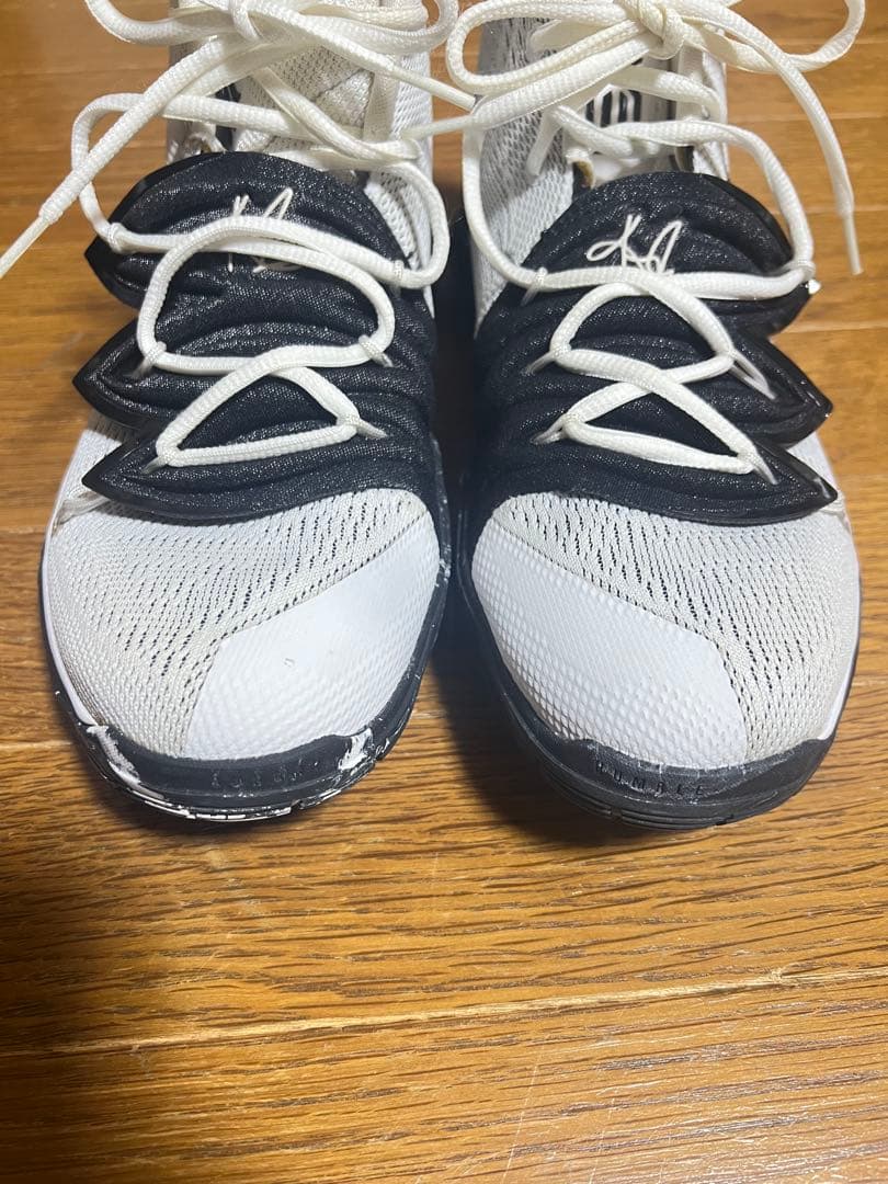 NIKE カイリー5 26.0cm