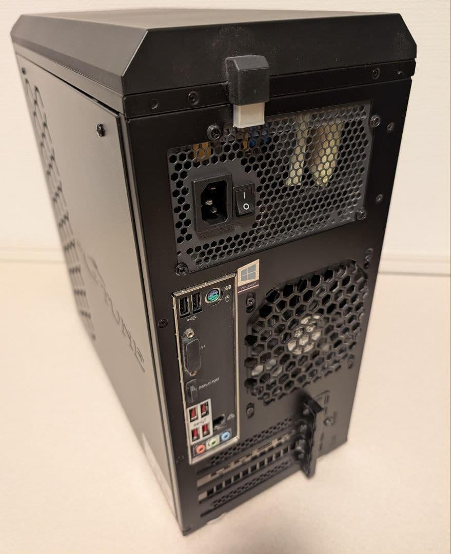 G-TuneゲーミングPC Corei7-9700 メモリ32GB