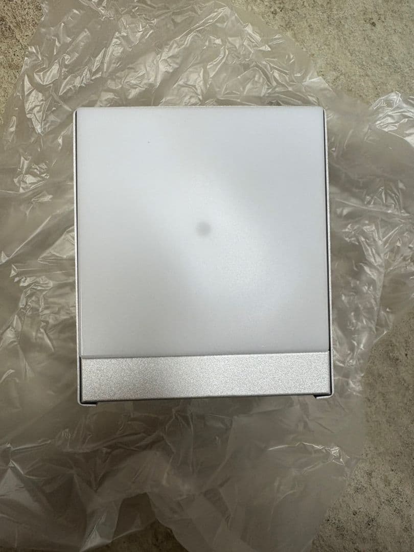 OG254381R ホワイトプラグ式照明　電球色　在庫４台