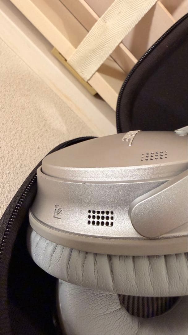 Bose ワイヤレスヘッドホン シルバー QC35 ノイキャン