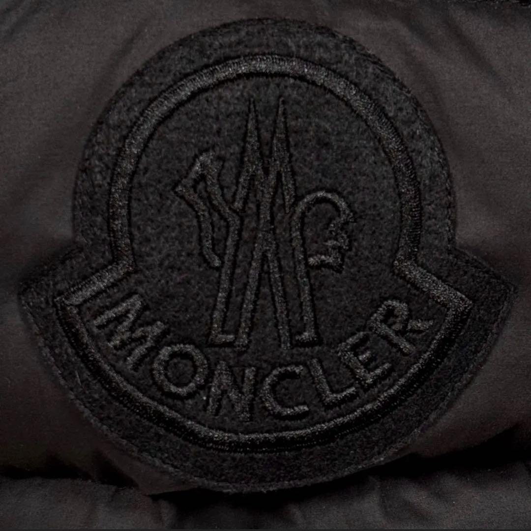 モンクレール　BERNIER ブラック　黒　ダウンジャケット　国内正規品　極美品