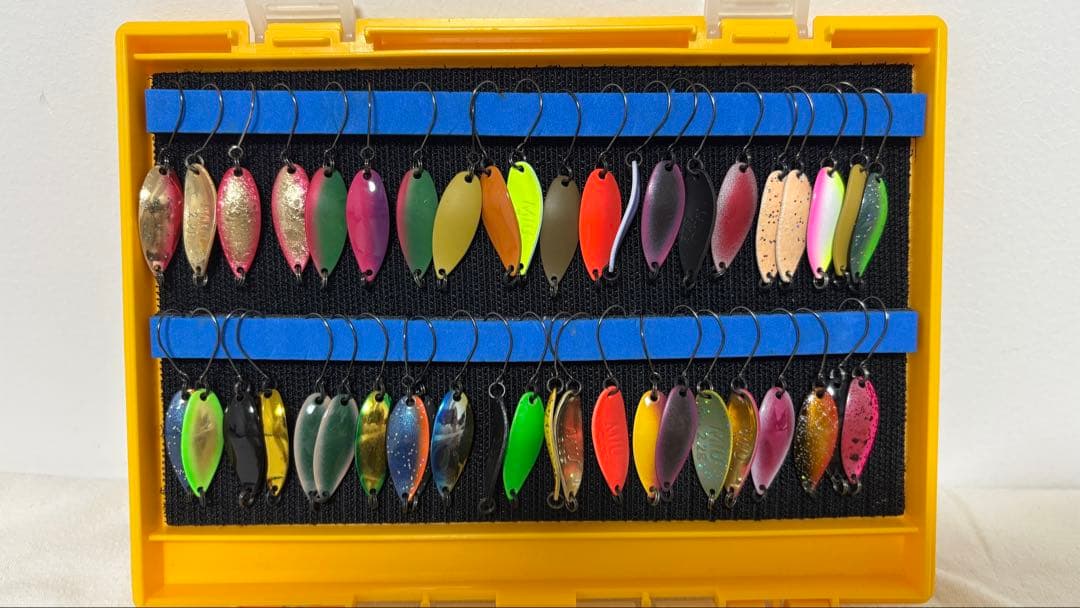 スプーンルアーセット 多色 収納ケース付き