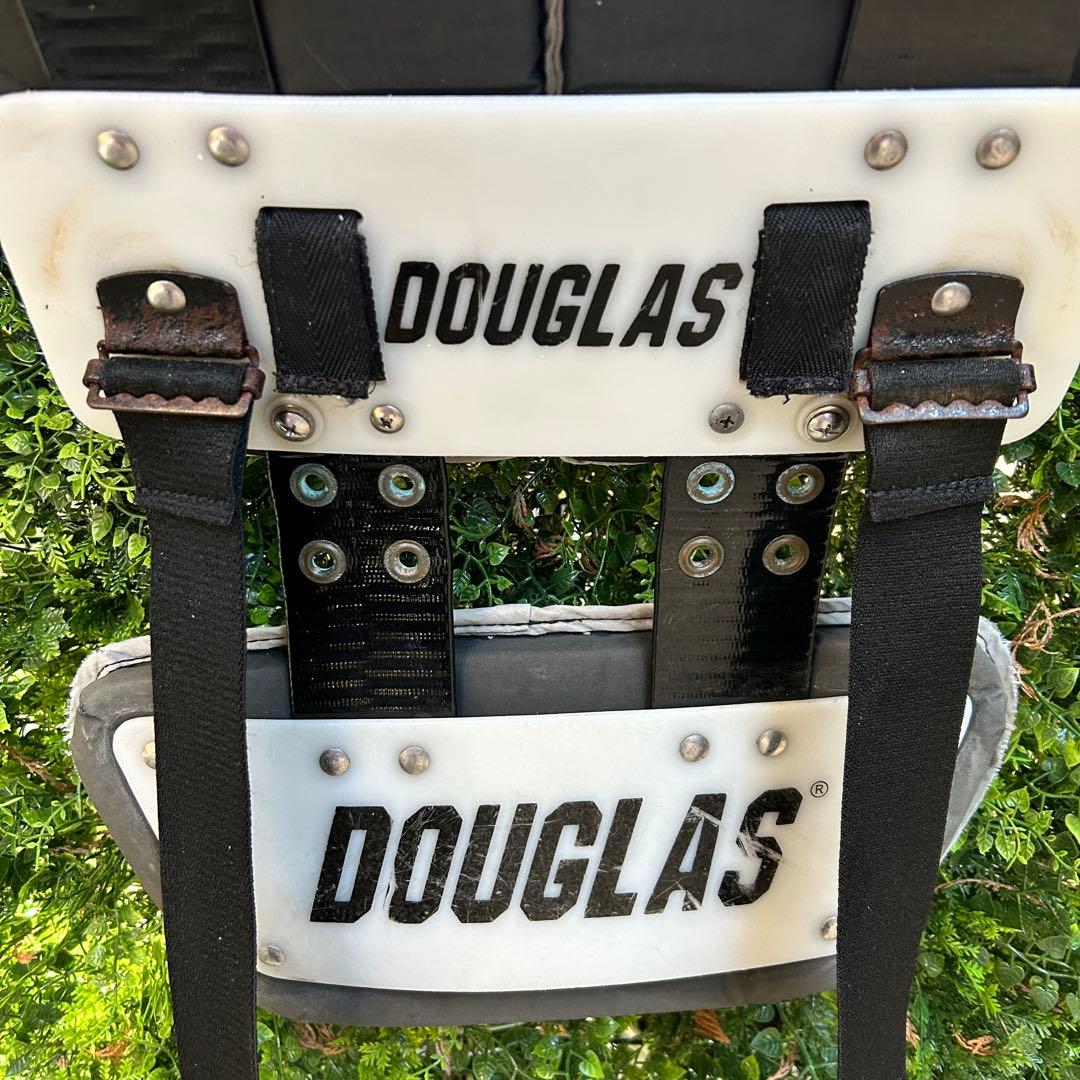 DOUGLAS ショルダーパッド QBK XS バックプレート付き　値下げ可！