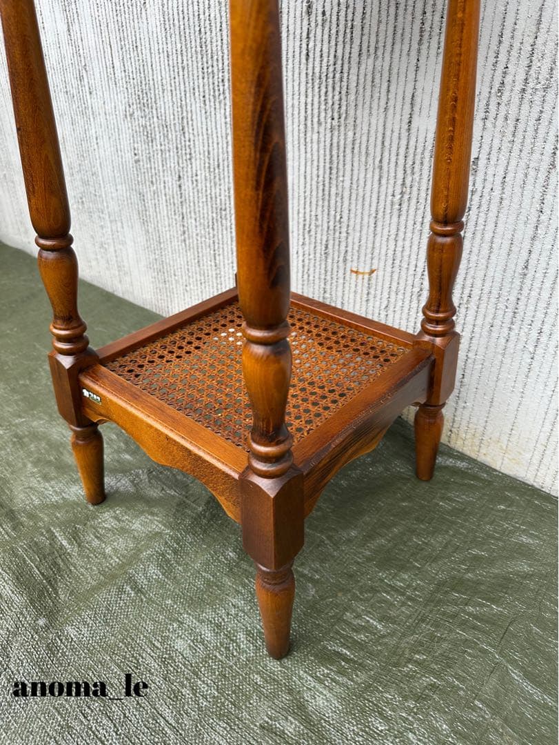 【サイドテーブル】カリモク　コロニアル　花台　飾り台　インテリア◎