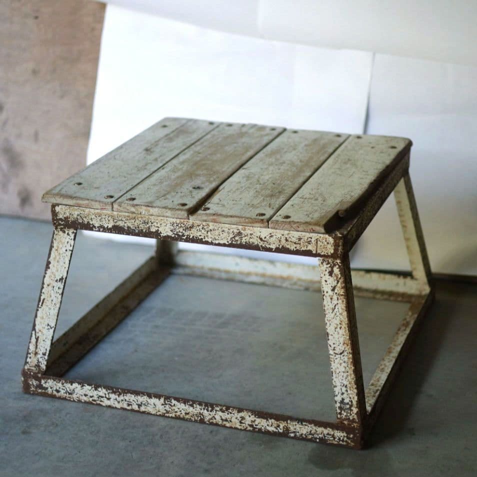 台　スツール　アンティーク　レトロ　踏み台　インテリア　店舗什器