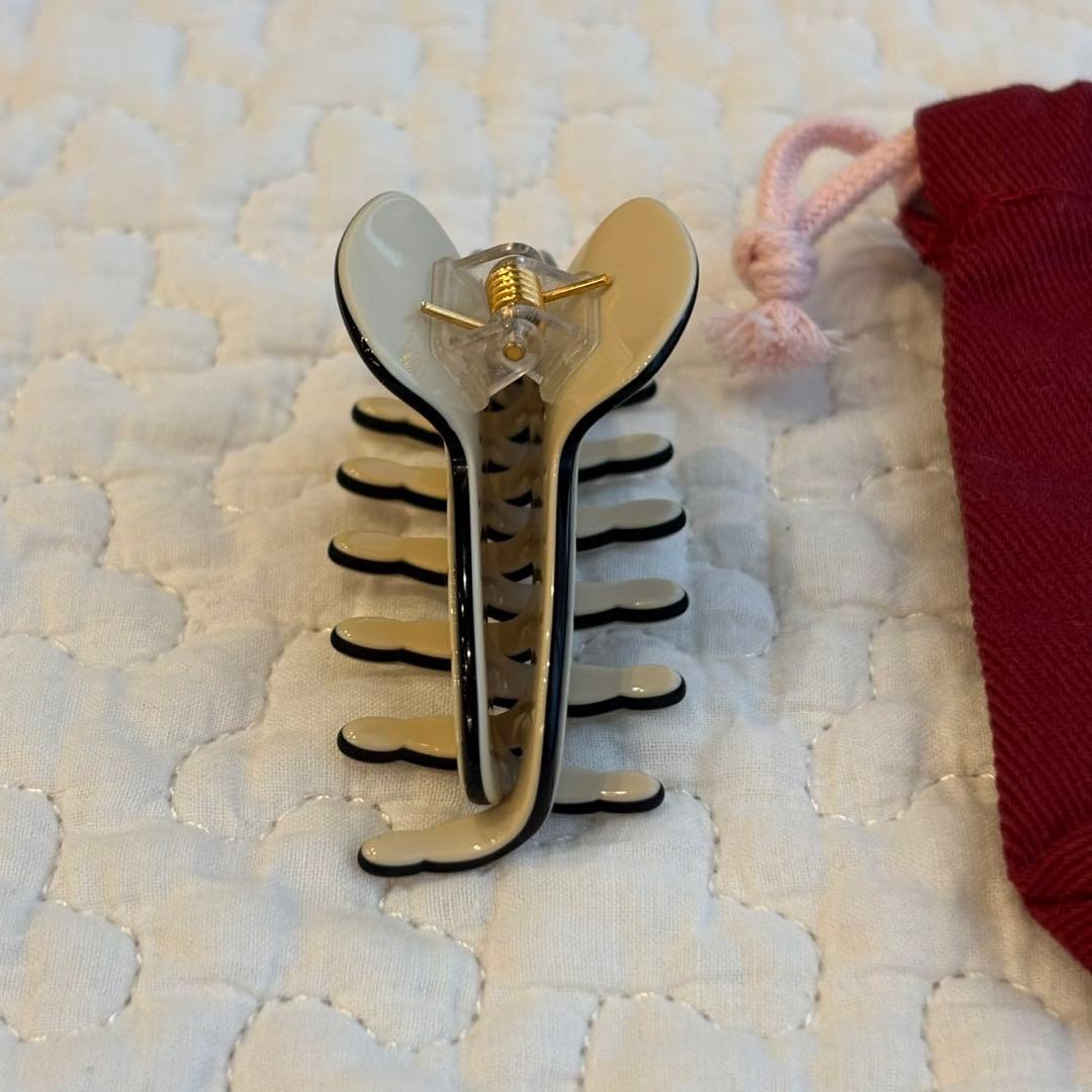 美品ALEXANDRE DE PARIS　ホワイト ブラック ヘアクリップ☆