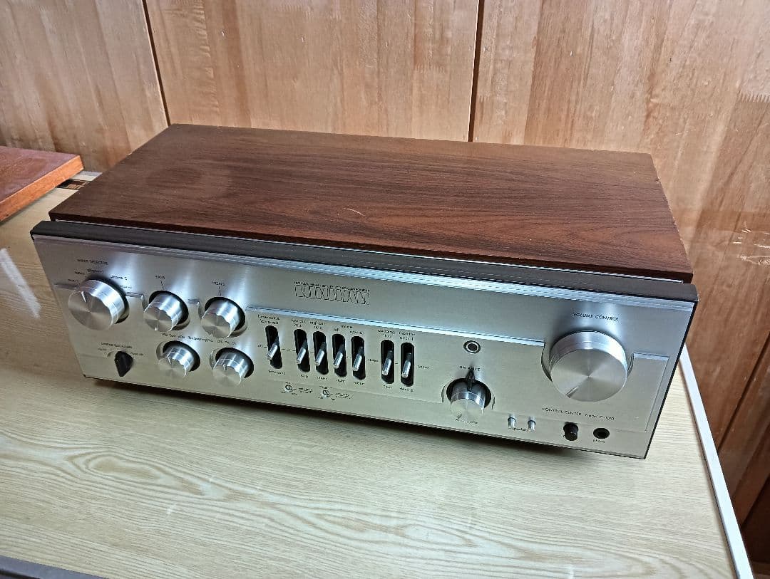 【動作品】LUXMANコントロールアンプ C-1010 ラックスマンプリアンプ