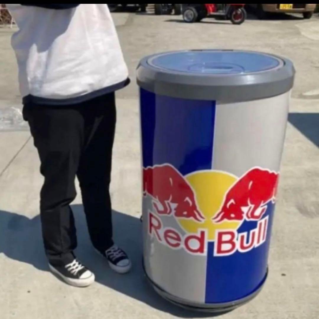 レッドブル RedBull 缶型 大型冷蔵庫 キャスター付き 特大 ディスプレイ