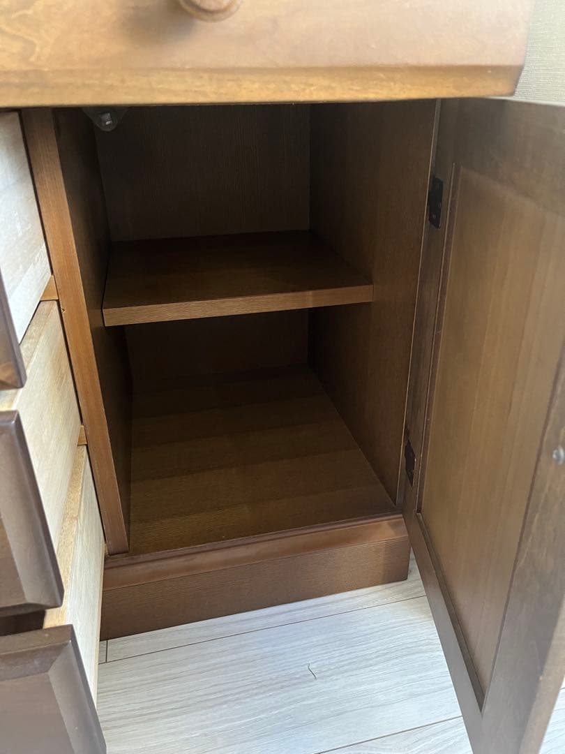 ライティングビューロー　デスク　チェスト