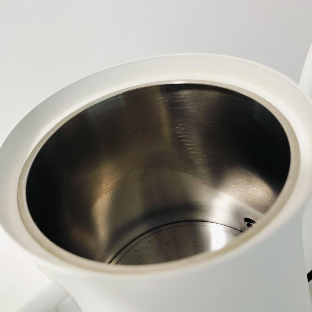 【中古美品】バルミューダ　電気ケトル　ホワイト　1110