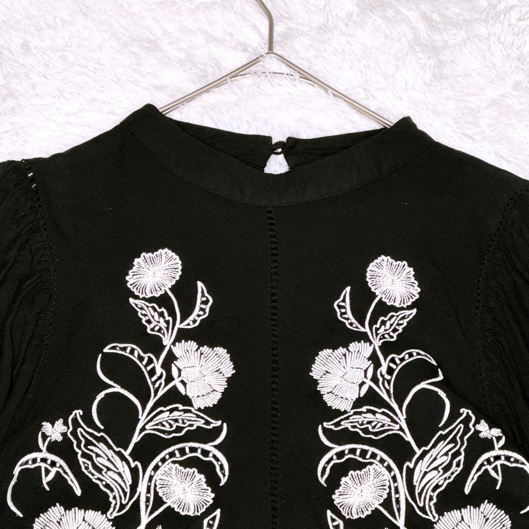 AMERI アメリ エンブロイダリー刺繍入り ブラウス バルーンスリーブ 黒