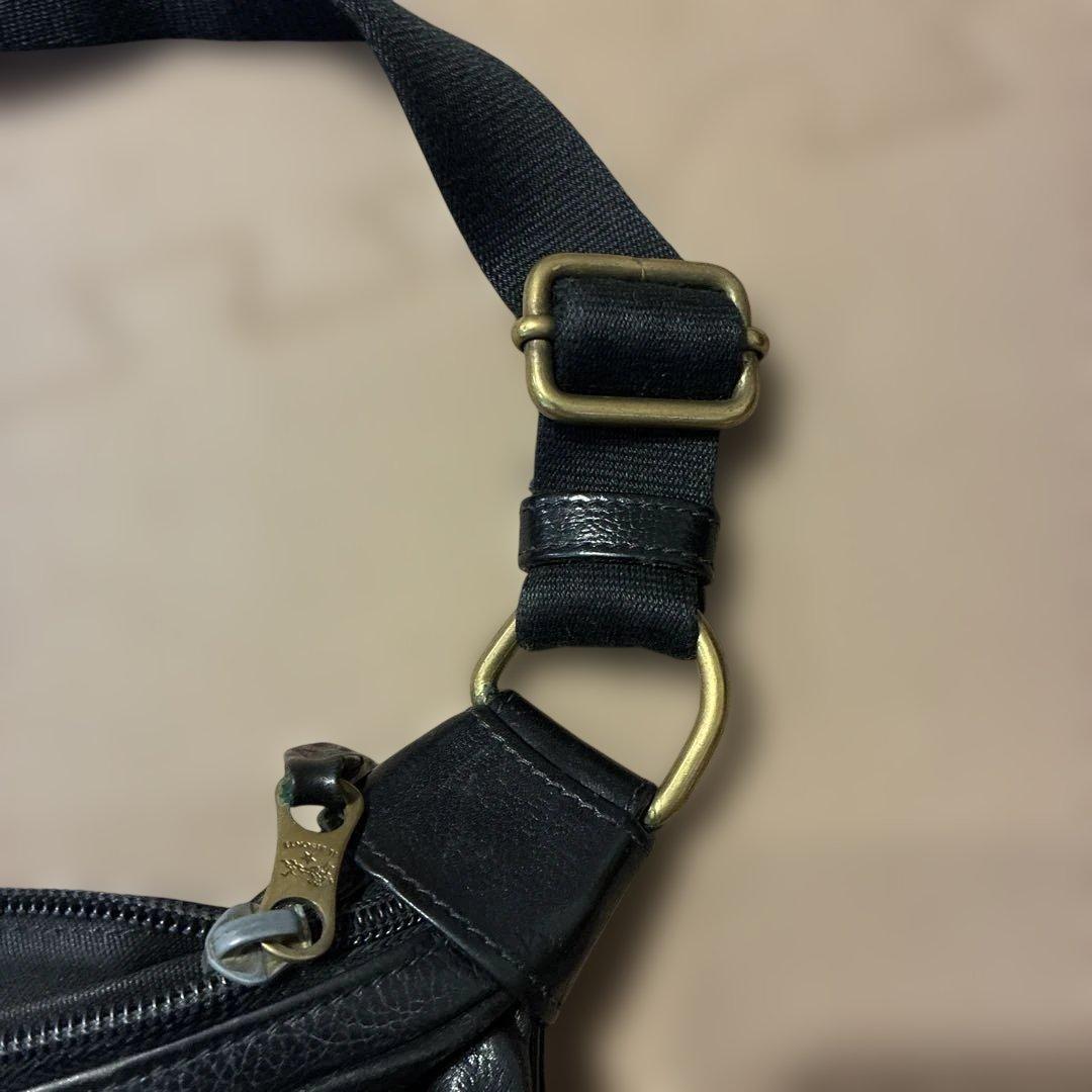 Wanny di Filippo 本革 ブラック ショルダーバッグ