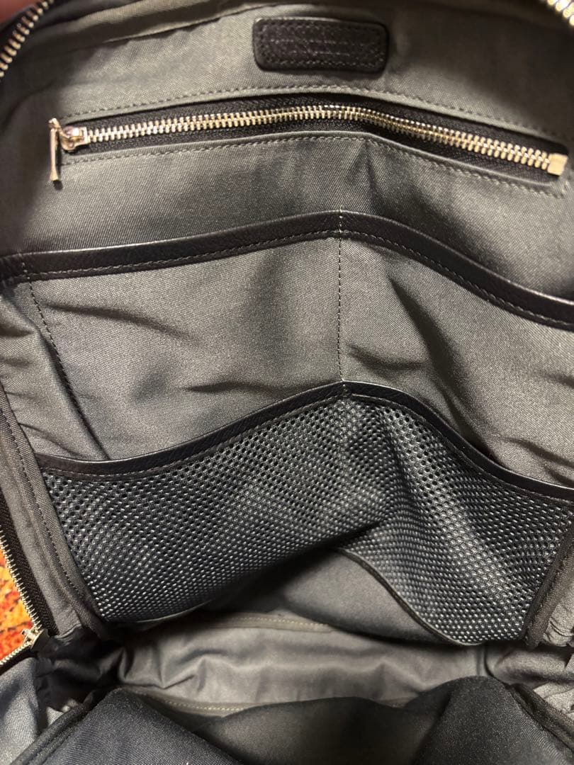 ビジネスレザーファクトリー　リュック　ブラック