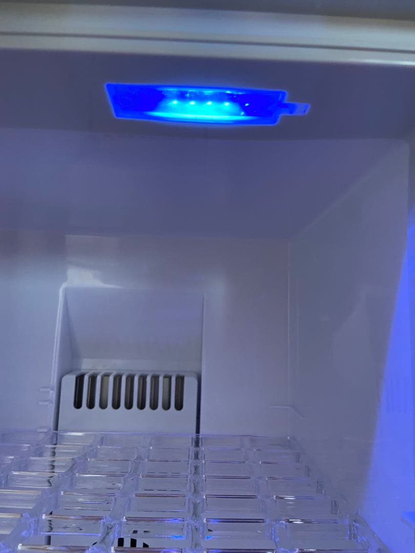 VERSOS 冷温庫 25L ペルチャ方式 VS-470