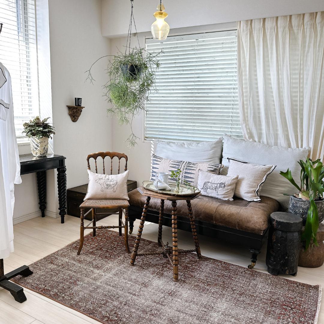 トルコ ヴィンテージラグ A129 レア 紋章 ブリックブラウン グレージュ