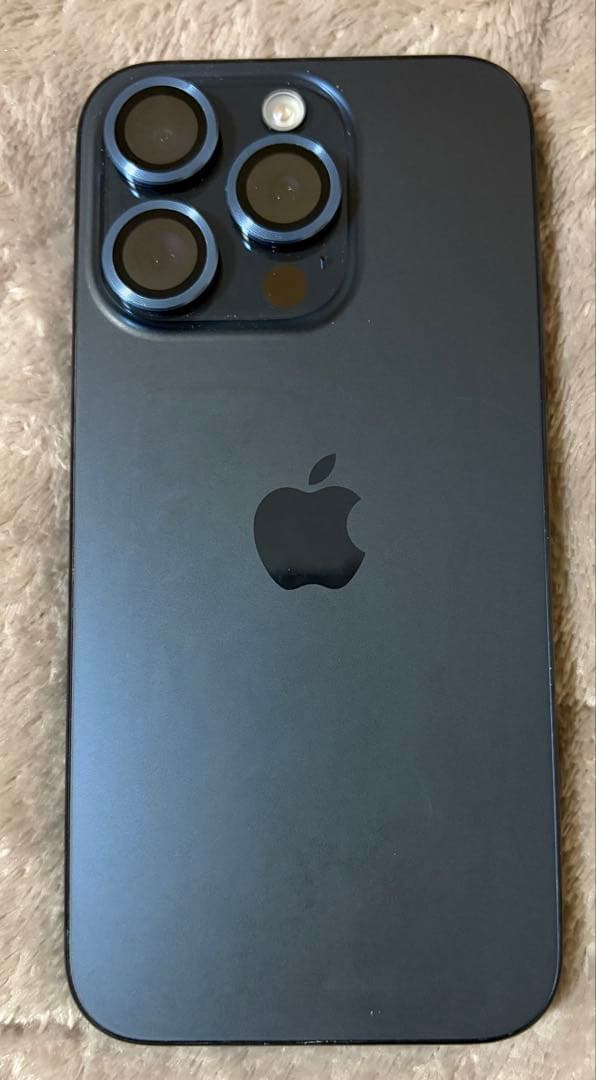 美品　iPhone 15pro SIMフリー