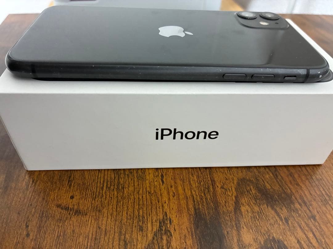 Apple iPhone 11 64GB ブラック 本体 箱付き