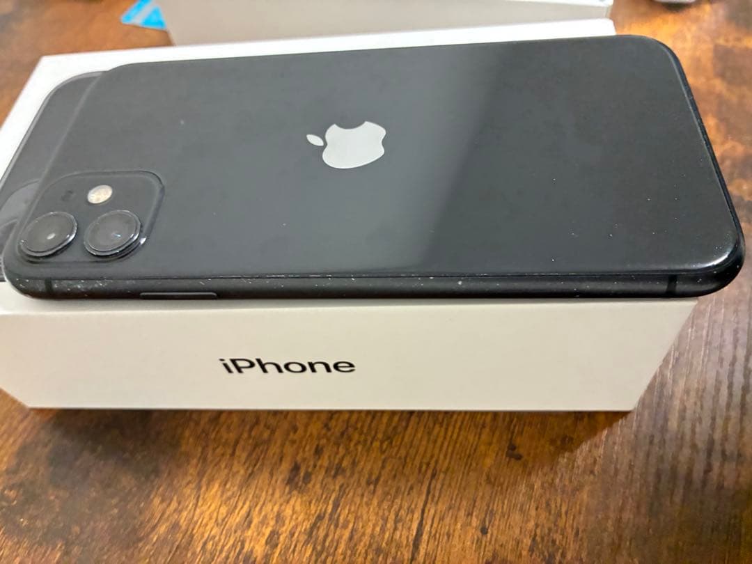 Apple iPhone 11 64GB ブラック 本体 箱付き