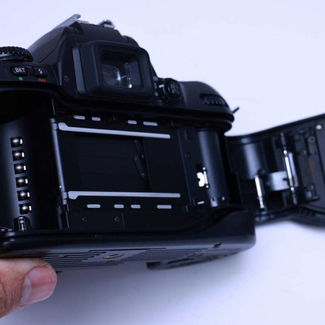 フィルムカメラ Nikon F80S レンズ 電池付き