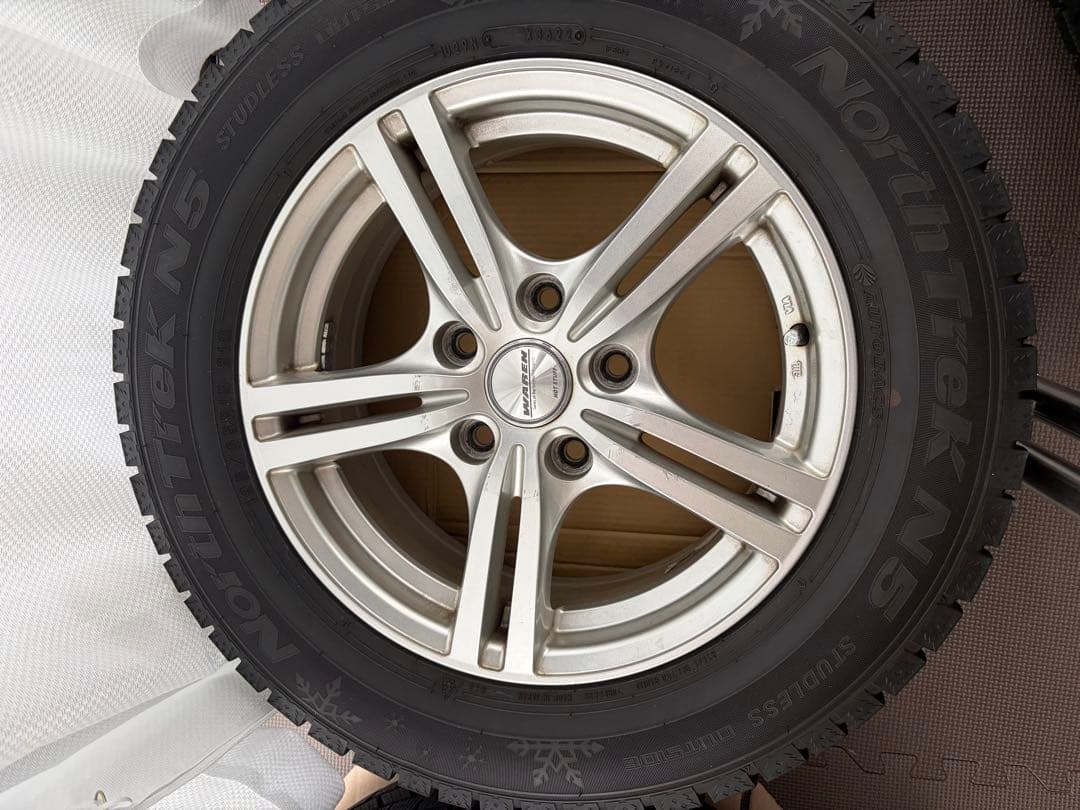 Dunlop 195/65R15 スタッドレスタイヤセット