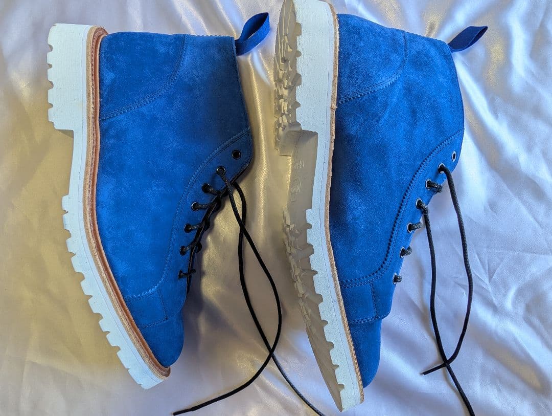 初*者様 新品未使用　tricker's　スエード　ブーツ　ブルー　ビブラムソー