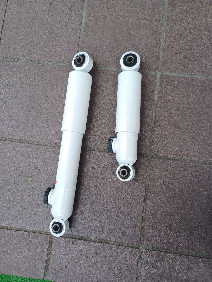 スズキスポーツ　ショックアブソーバ