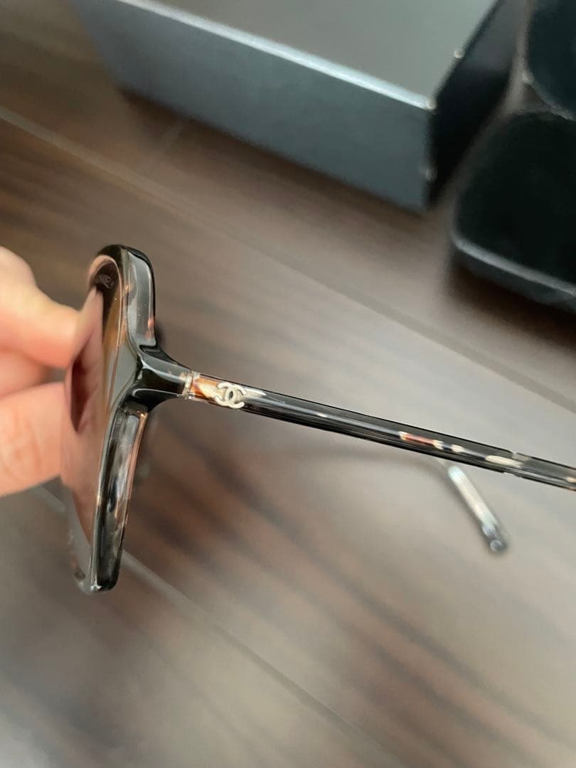 CHANEL バタフライシェイプサングラス