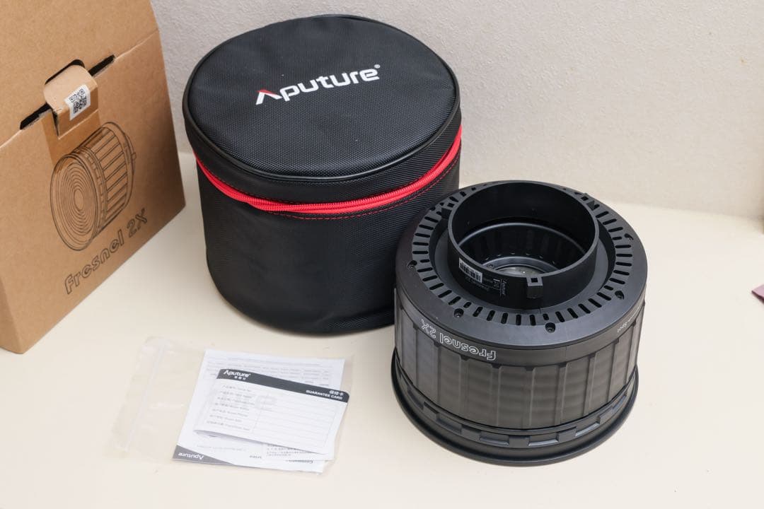 ビデオカメラ Aputure fresnel 2x