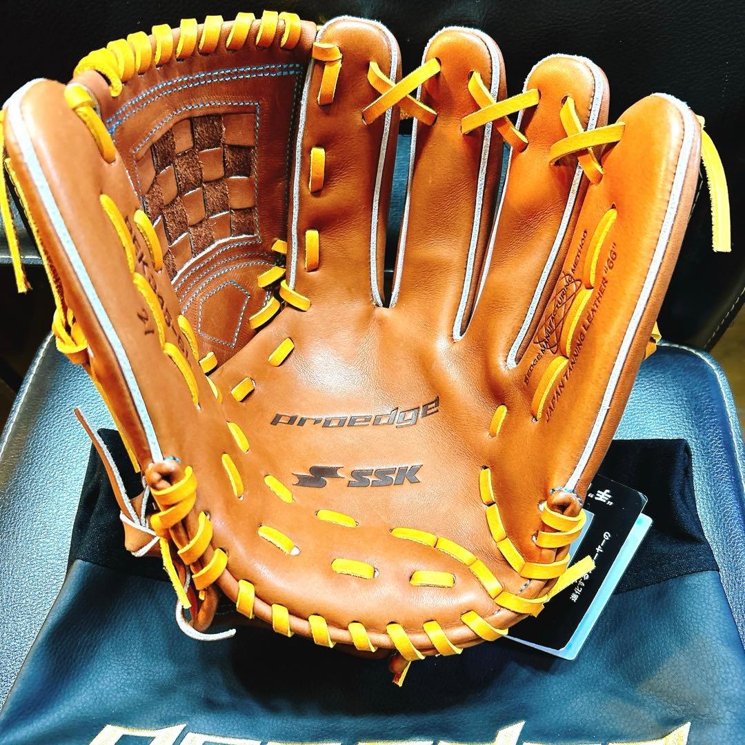 ⭐︎新品・未使用⭐︎proedge SSK 硬式野球グローブ 右投げ　内野手用