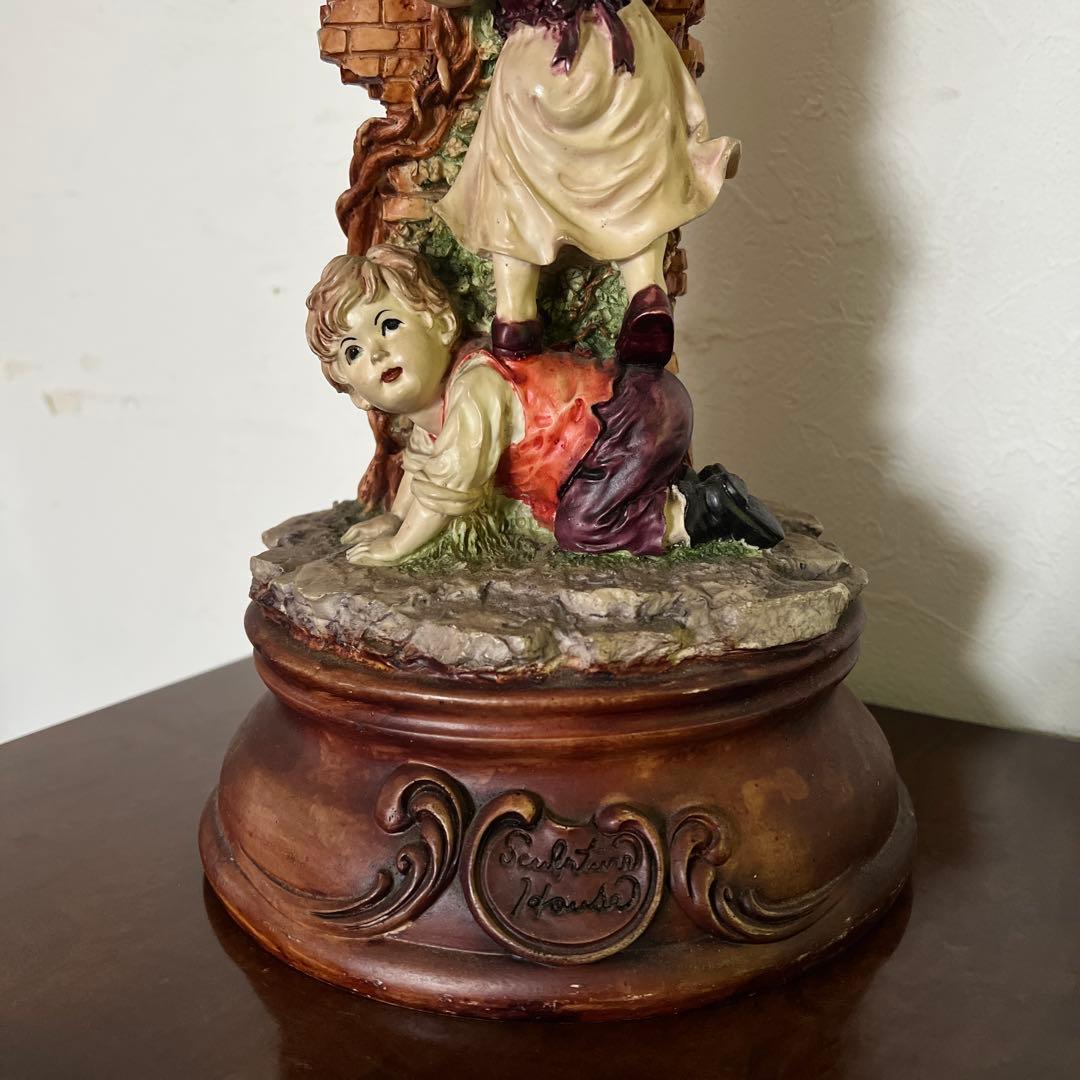 k195r124 Sculpture House「聖母へ捧げる花」オブジェ 置物