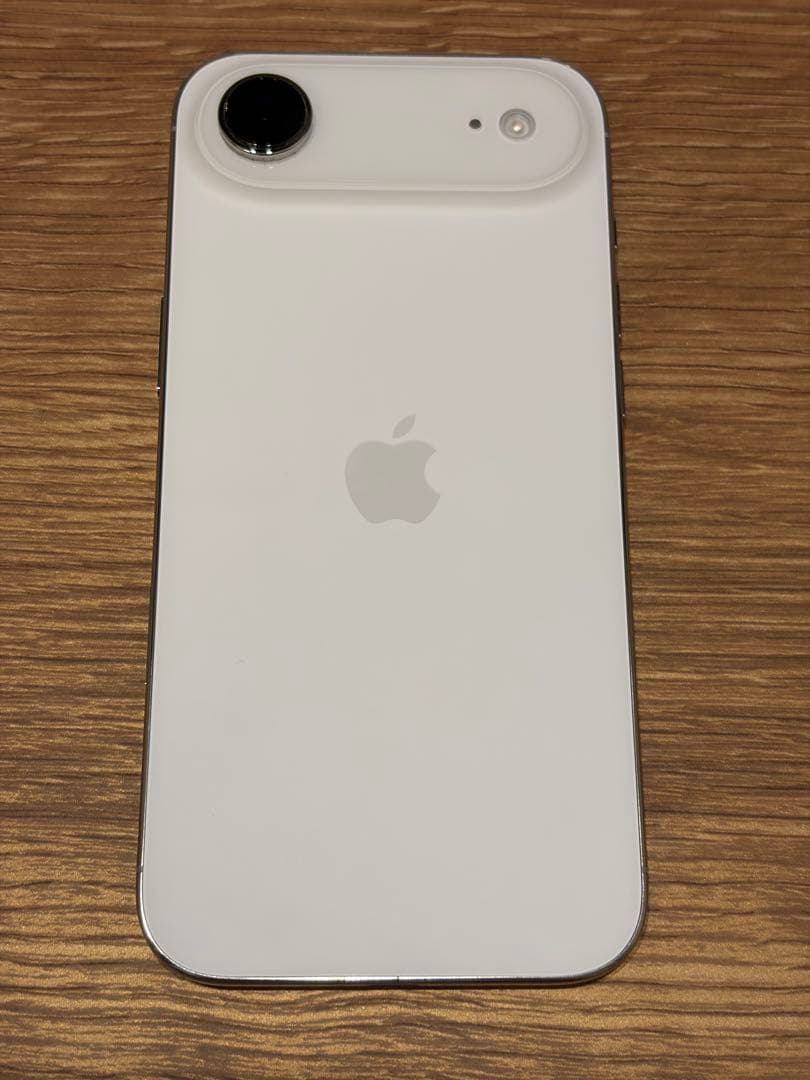 Apple iPhone Air ホワイト