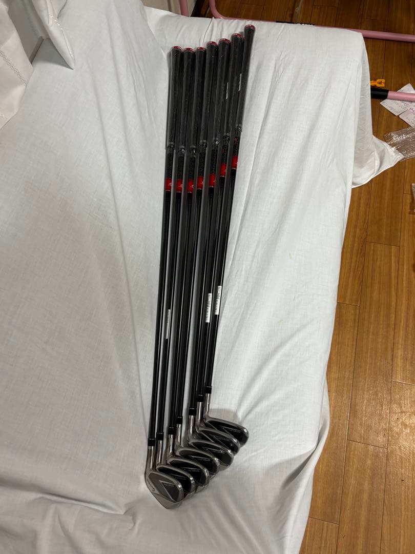 【新品】ステルスアイアンセットカーボンSテーラーメイド（6〜PW、AW、SW）