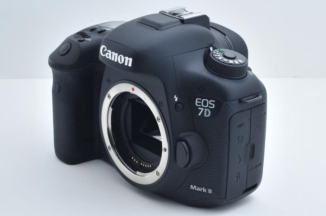 キャノン Canon EOS 7D Mark II ≪シャッター4300回≫