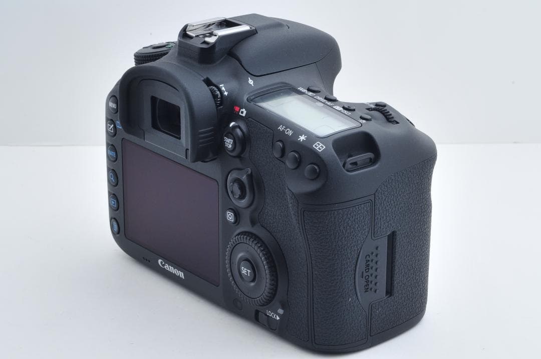 キャノン Canon EOS 7D Mark II ≪シャッター4300回≫