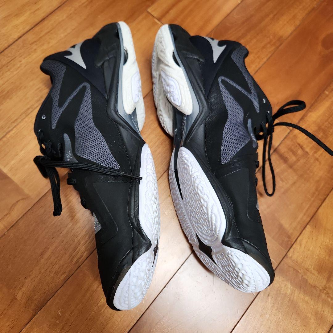 Mizuno Wave Lightning Z6 バレーボールシューズ２９センチ