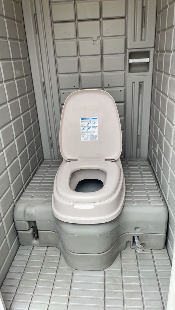 仮設トイレ　中古　簡易洋式タイプ　清掃済み