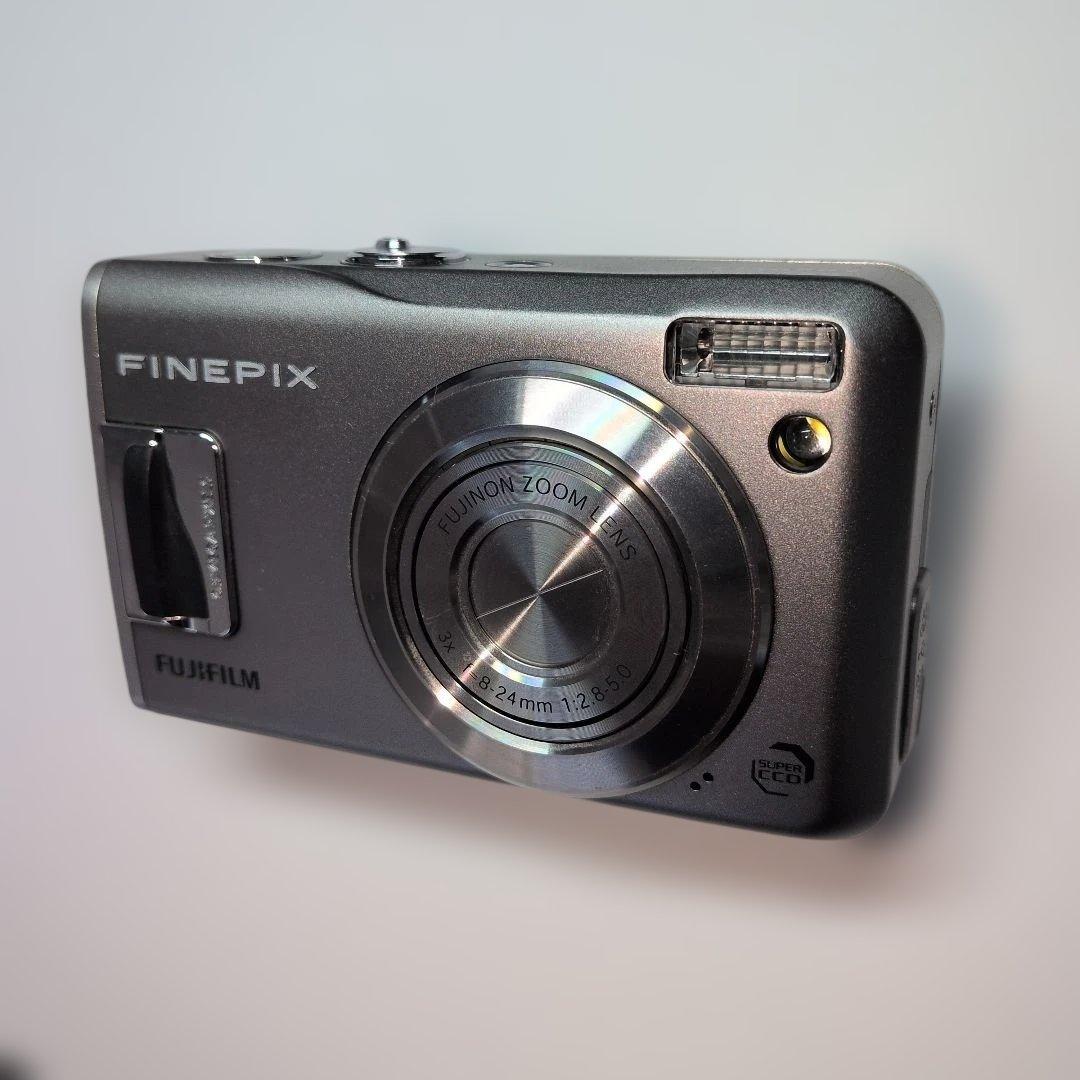 【極美品・付属品完備】FUJIFILM FinePix F31fd 富士フイルム