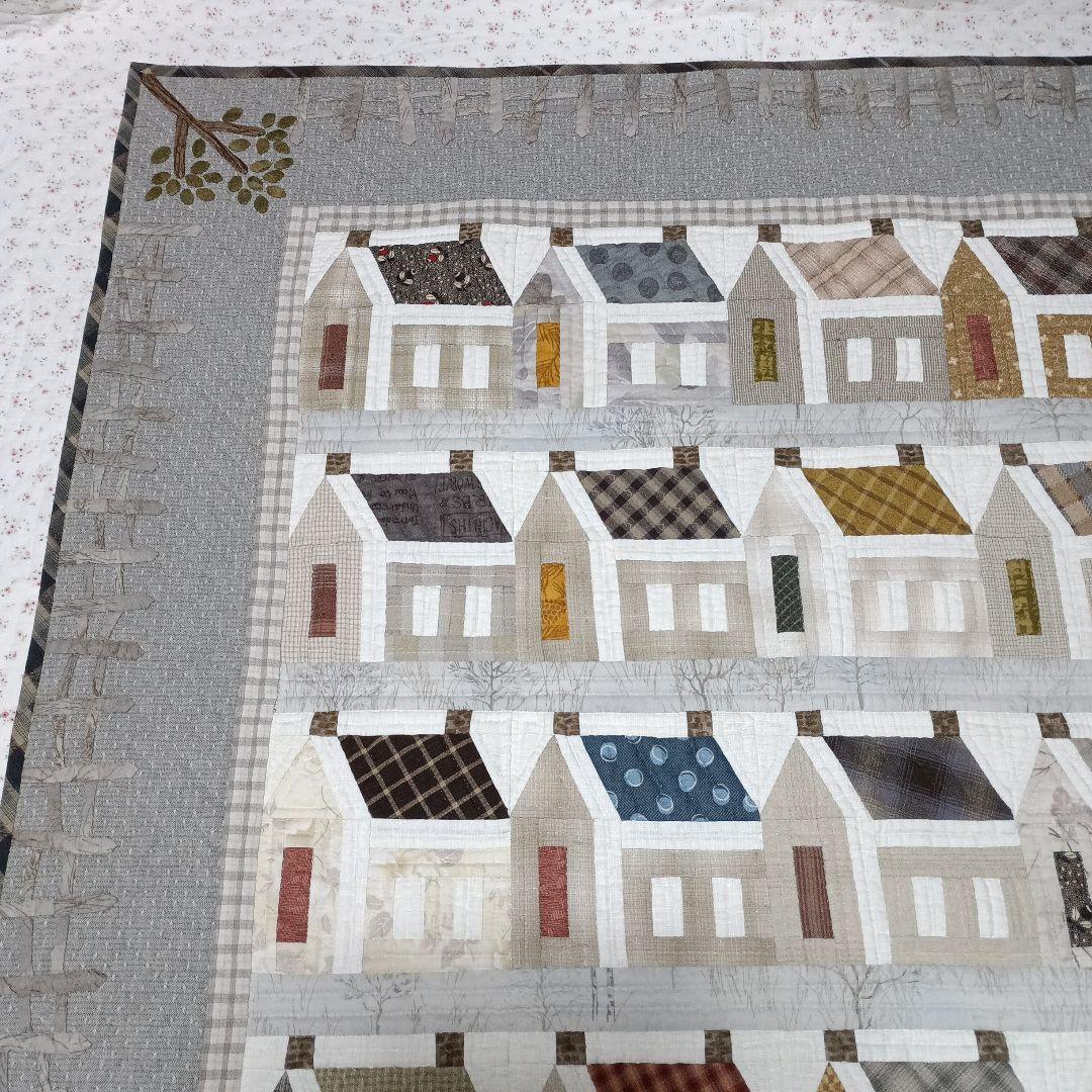 ♪ハンドメイド♪ パッチワークキルト ハウスのタペストリー マルチカバー