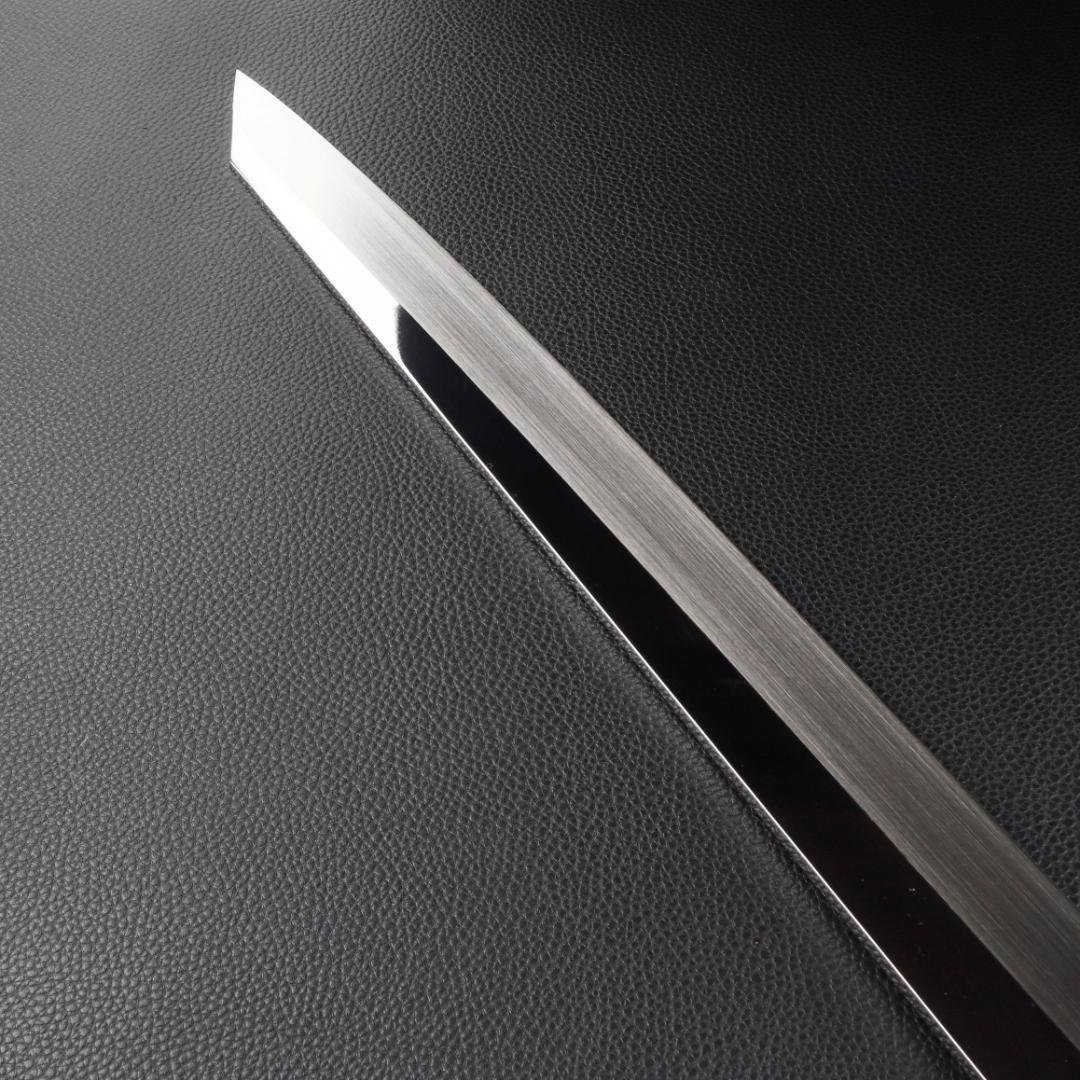 10825切付柳刃包丁 尺三刺身包丁鏡面仕上げ 刃は究極の切れ味黒檀黒水牛八角柄