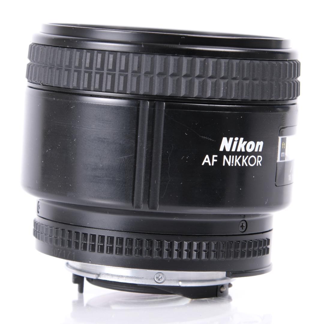 綺麗 Nikon AF NIKKOR 85mm F1.8D