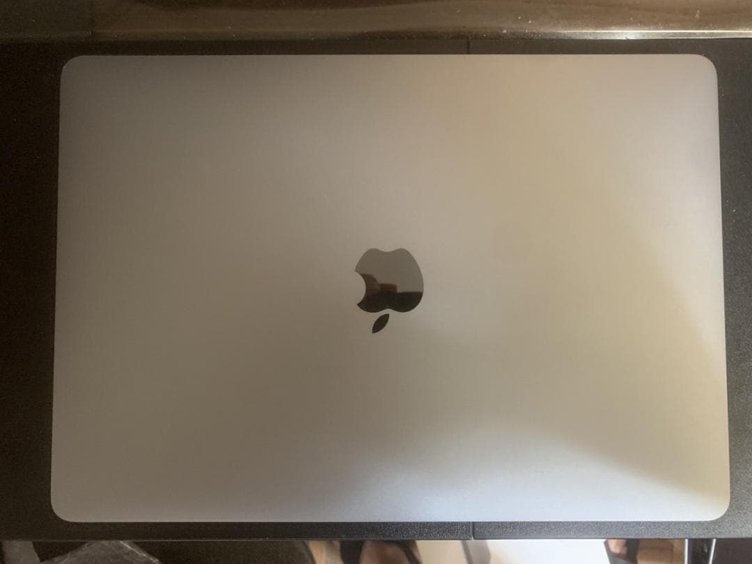 新品同様 MacBook Pro A2251 2020 i7/32GB/1TB
