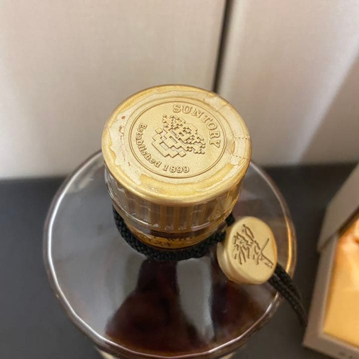 サントリー ウイスキー 響 750ml ゴールドラベル 箱付き