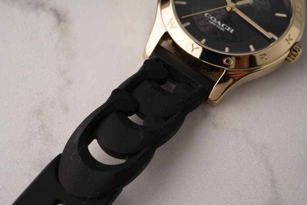 箱付き✨稼働 COACH–コーチ 腕時計 ブラック 文字盤 ベルト ゴールド色