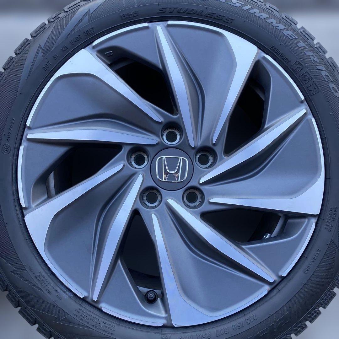 中古溝ありピレリスタッドレスセット215/50R17 インサイト、ジェイド