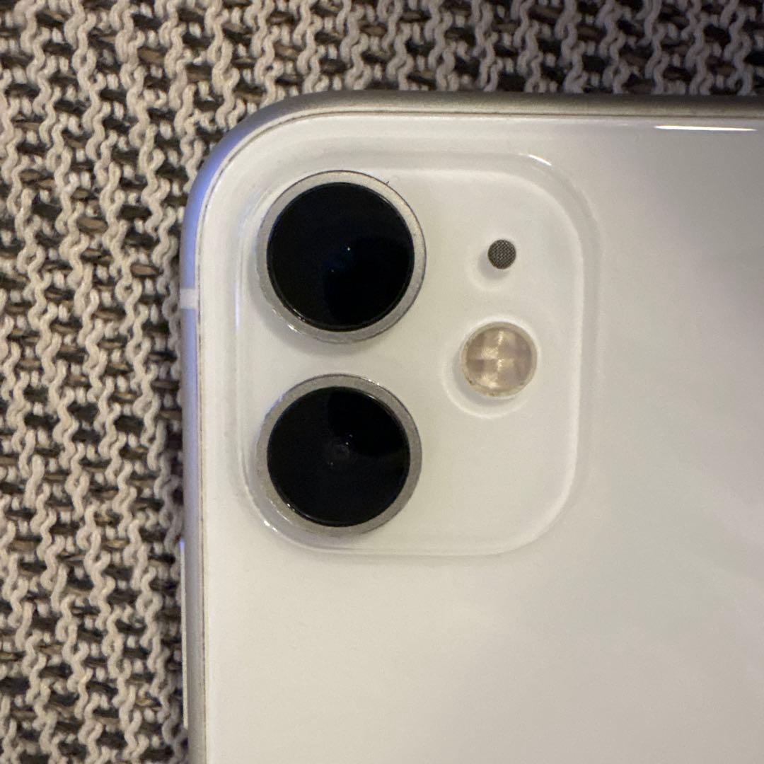 Apple iPhone 11 ホワイト 本体　128G