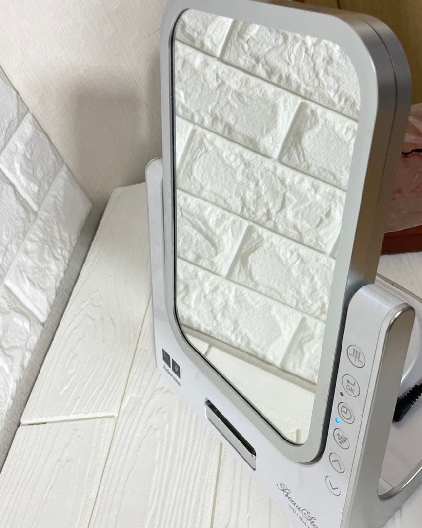 【未使用に近い】アデランス ビルガ VIRUGA LED美顔器 AD-BS02