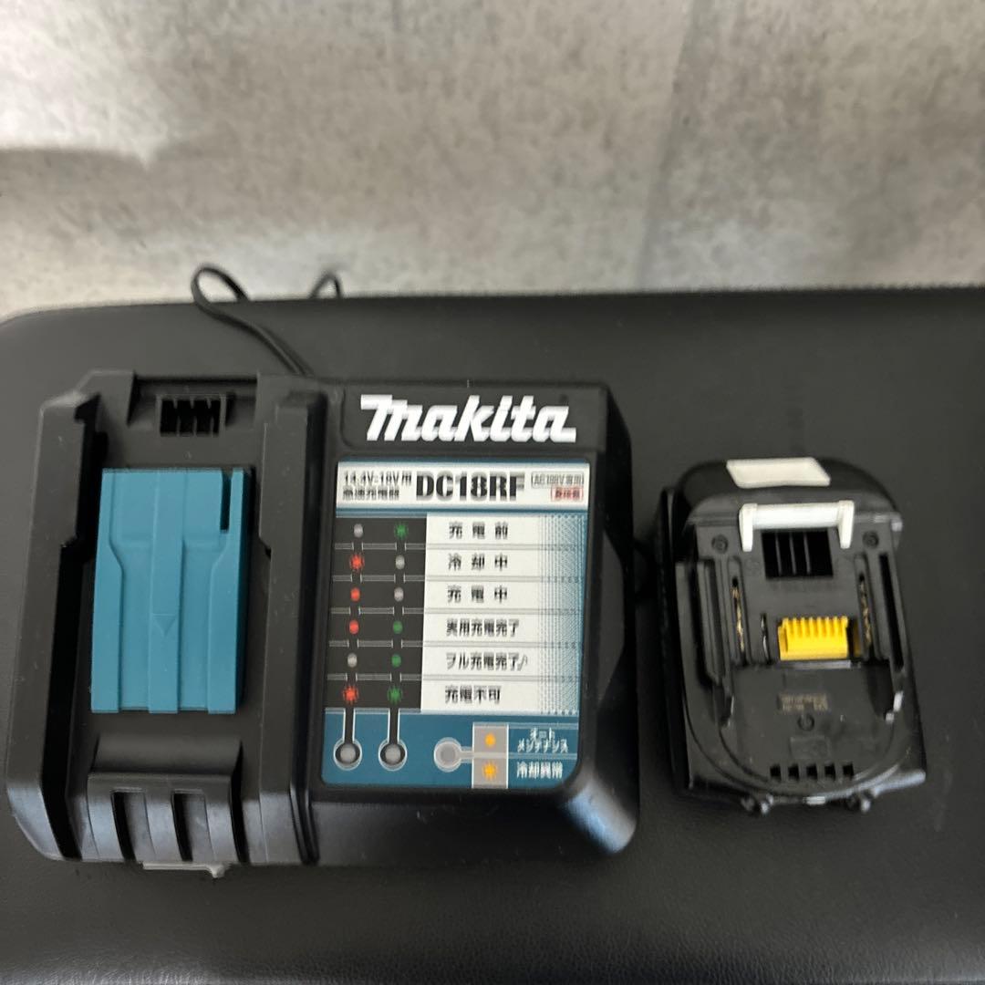 Makita マキタCL180FD中古コードレスクリーナー18V 掃除機