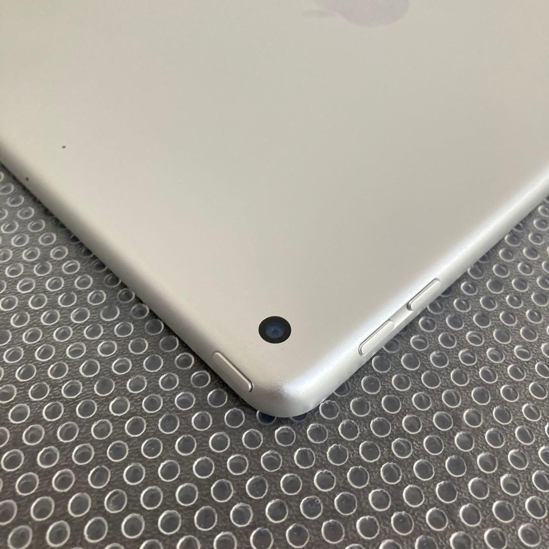 3444【早い者勝ち】美品☆iPad6 第6世代 32GB WIFIモデル☆