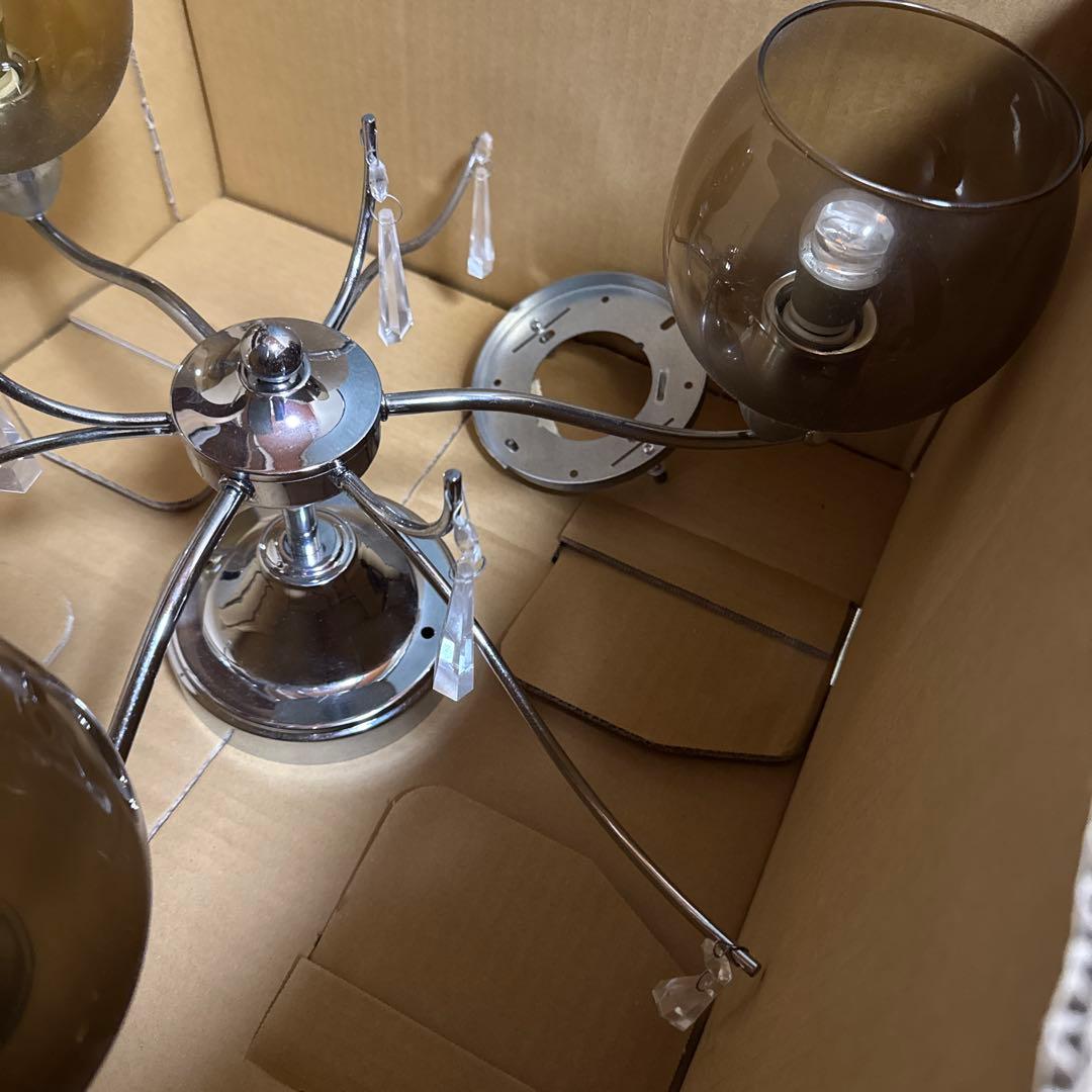 IDC大塚家具のシャンデリア　スモークガラス シャンデリア　イタリア製