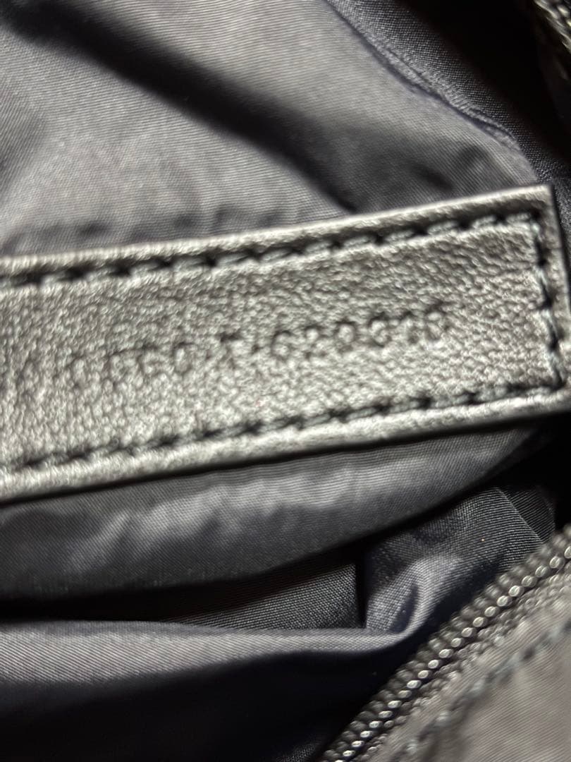 BALENCIAGA ボディバッグ ベージュ　ショルダーバッグ